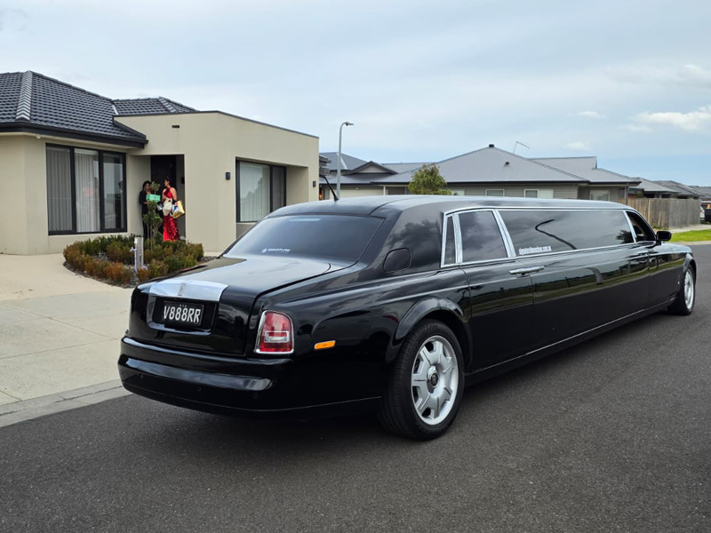 School Formal Limo Hire in Melbourne: A Parent’s Checklist Before You Pay a Deposit